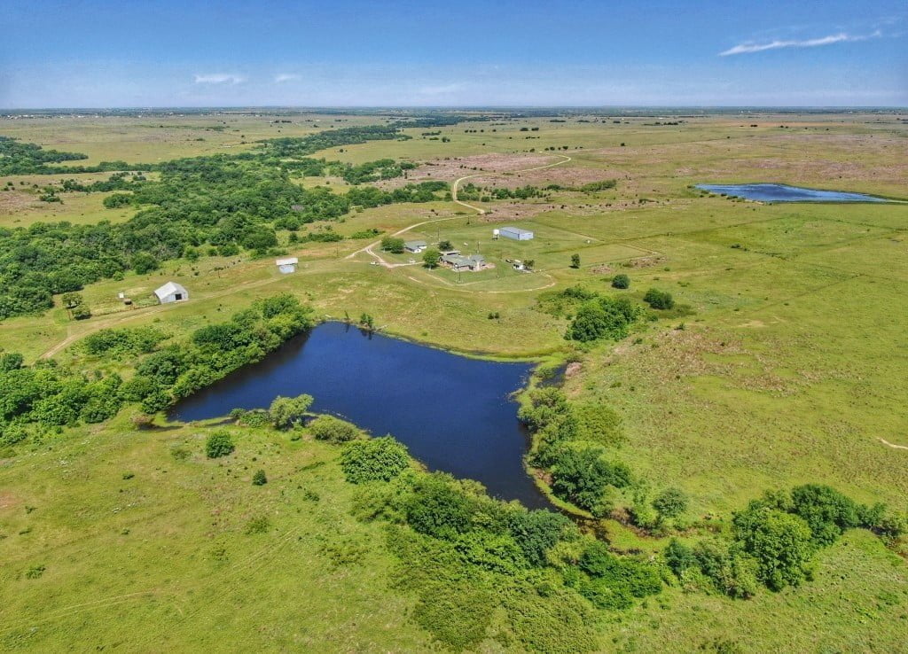 2,100 acres in Clay County