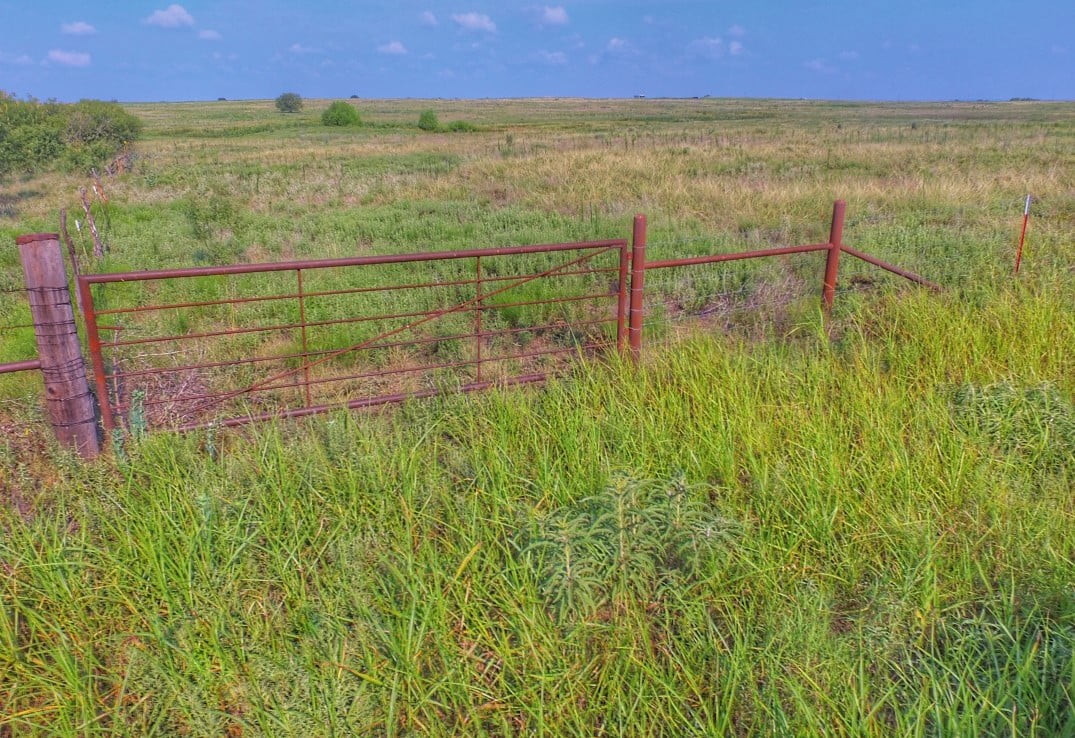 320 acres in Clay County