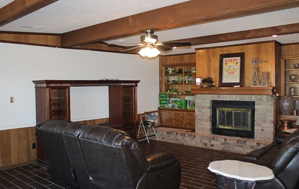 Home on 11 acres in Fisher County