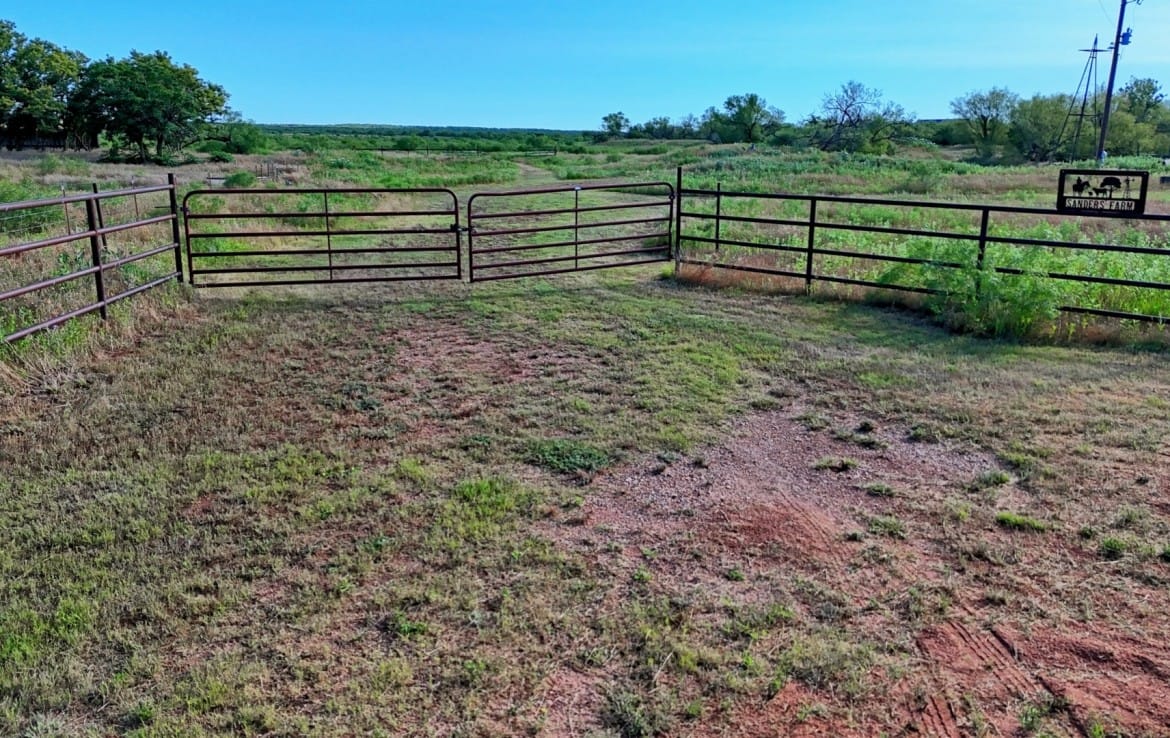335 acres in Hardeman County