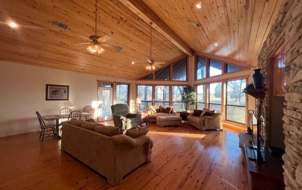 11 acres in Titus County