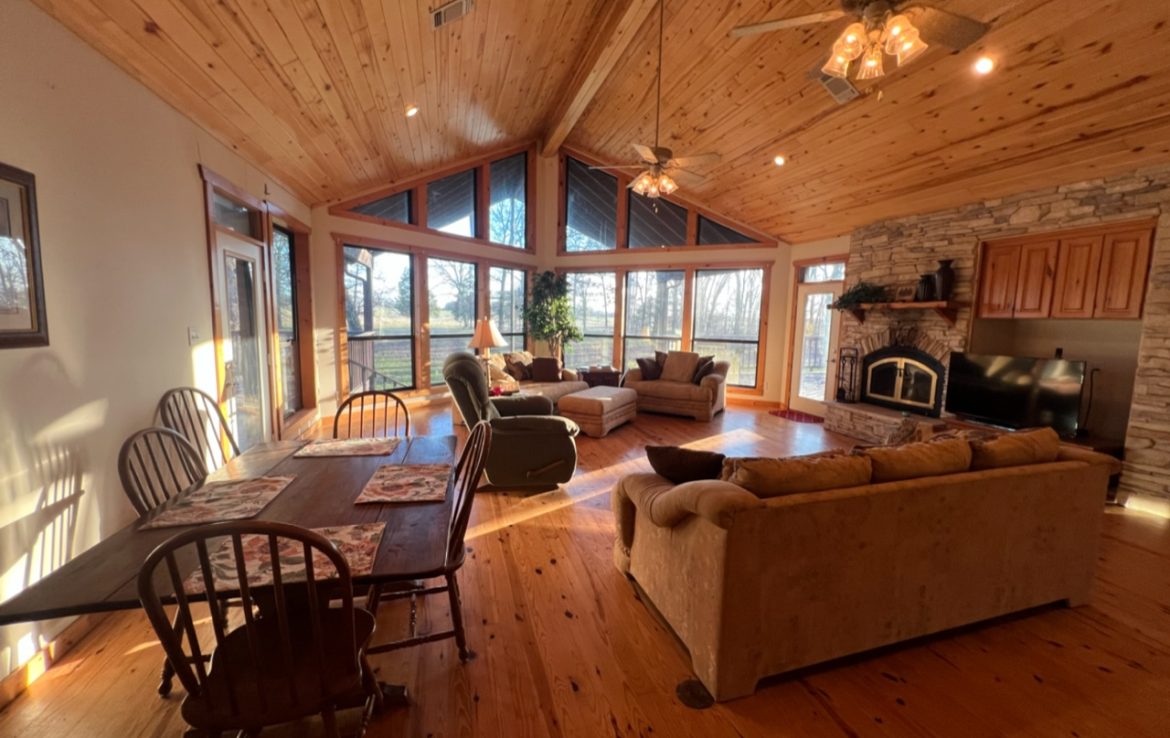 11 acres in Titus County