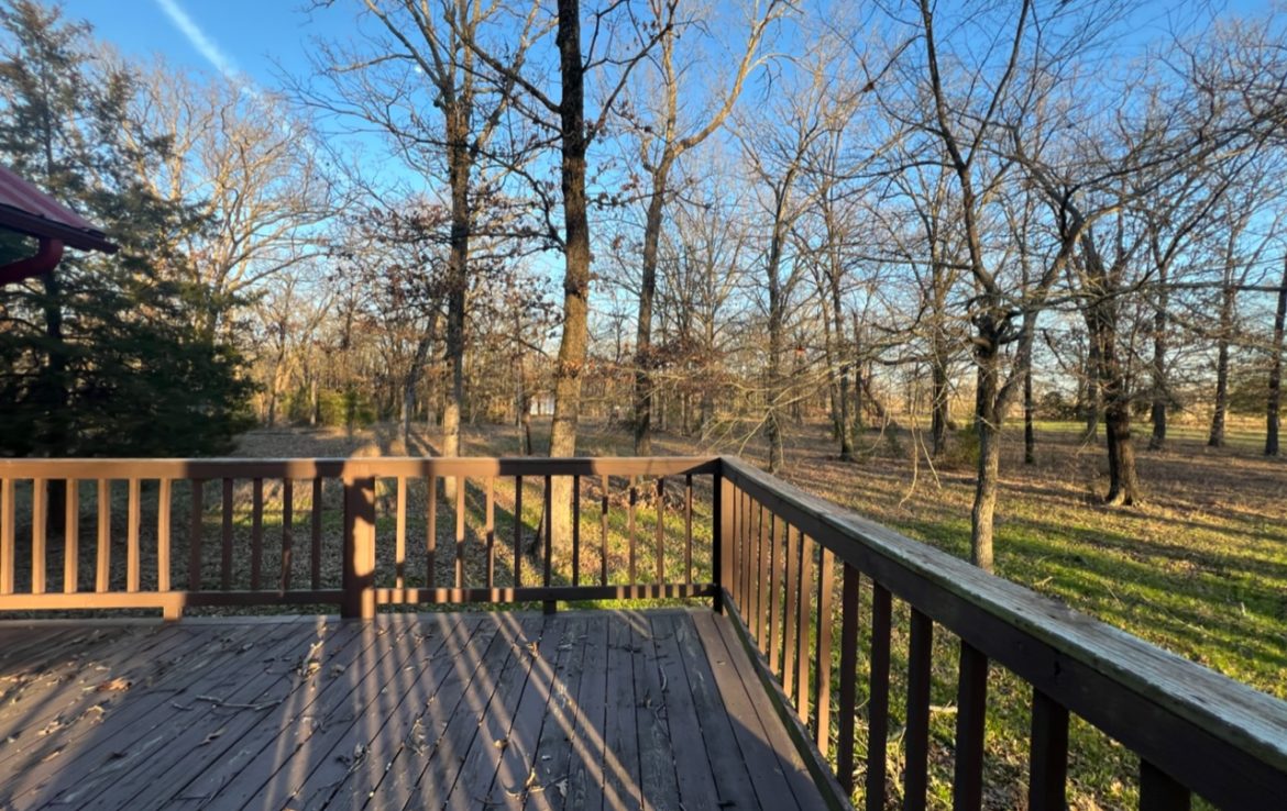 11 acres in Titus County