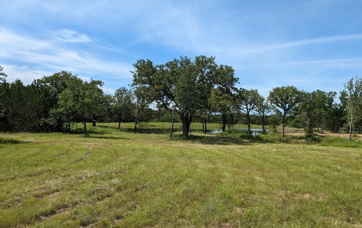 11 acres in Montague County