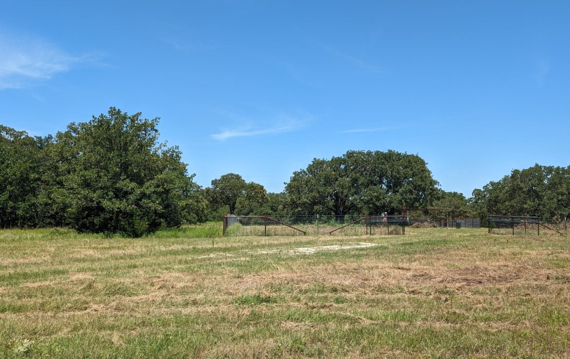 11 acres in Montague County