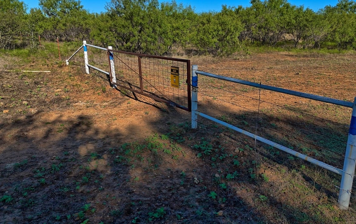 278 acres in Callahan and Shackelford County