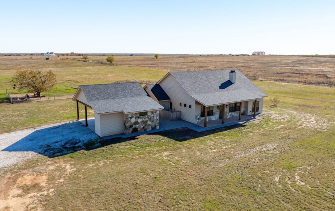 10 acres with Home in Clay County
