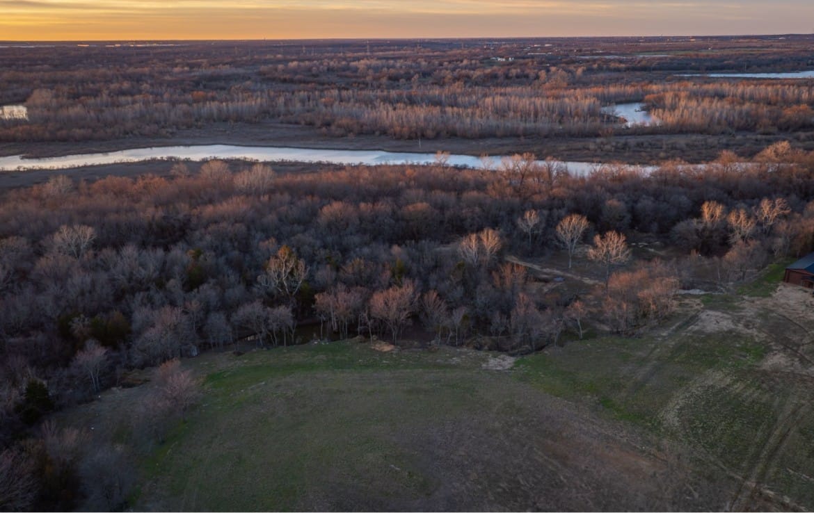 6 acres in Denton County