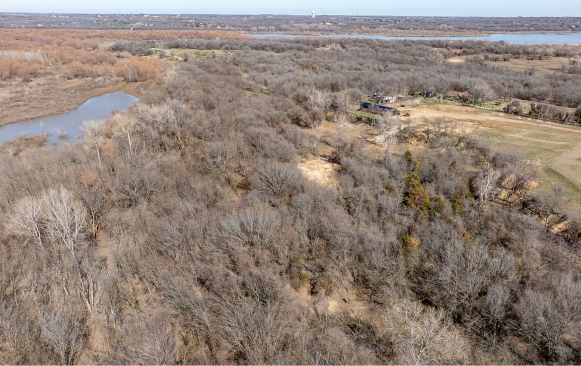 6 acres in Denton County