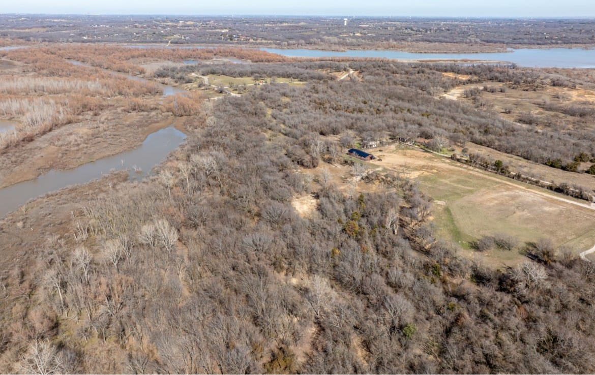 6 acres in Denton County