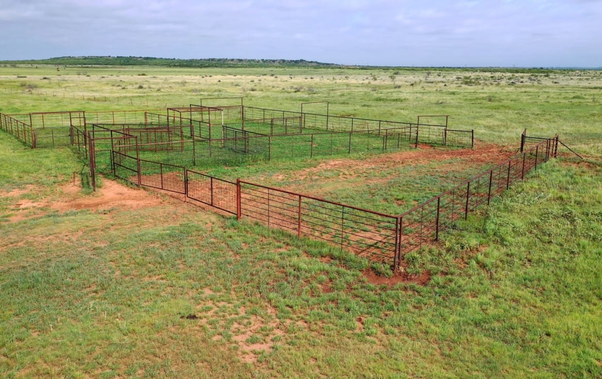 1022 acres in Archer County