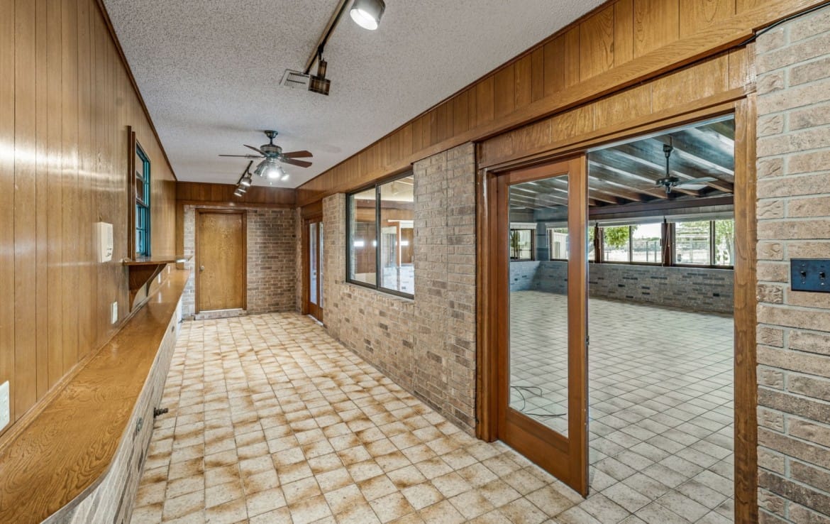 7 acres with Home in Hardeman County