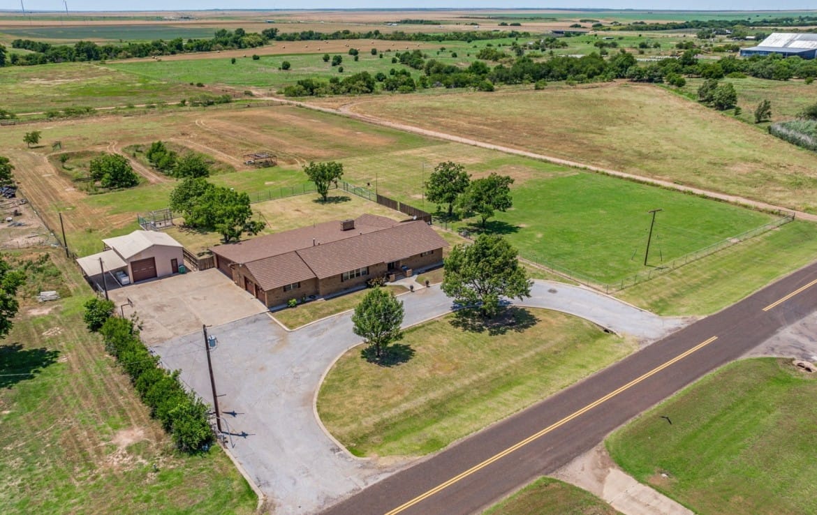 7 acres with Home in Hardeman County