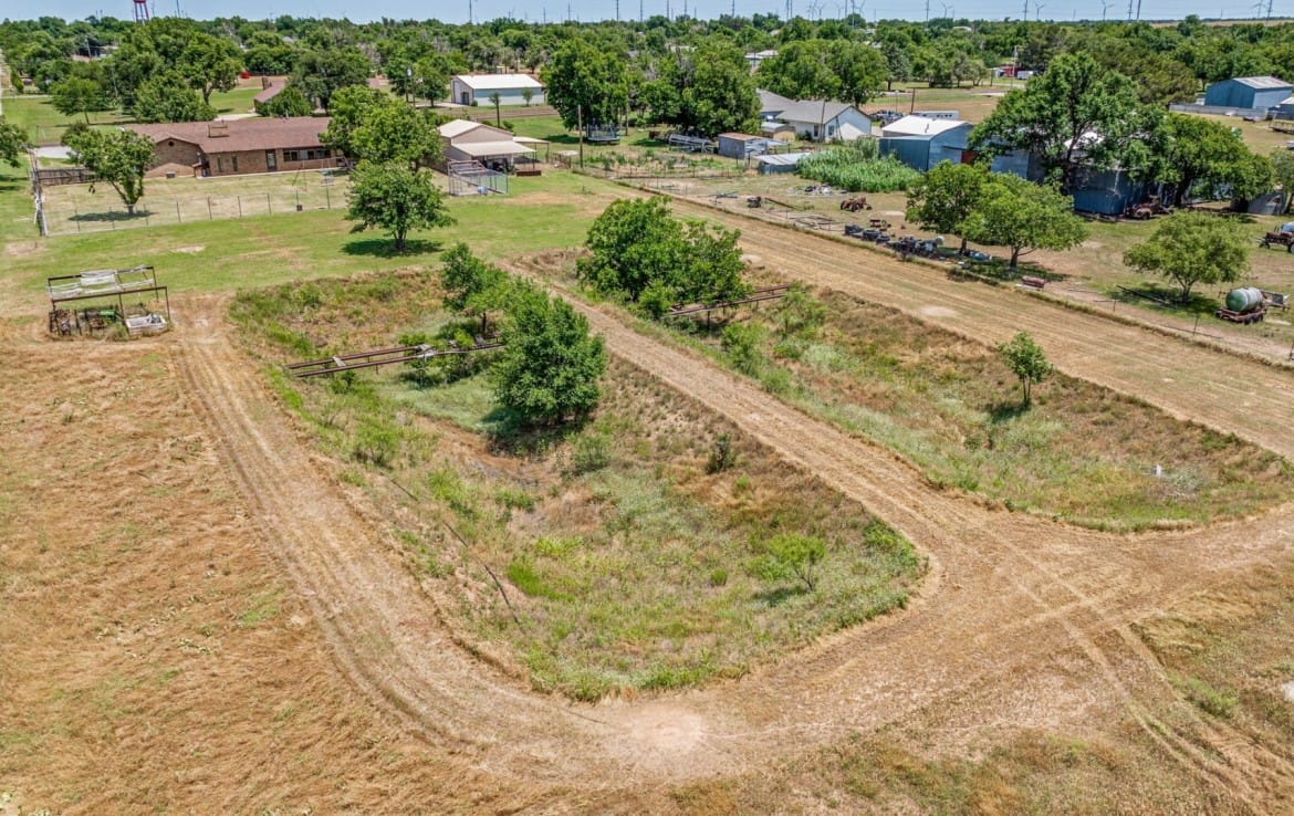 7 acres with Home in Hardeman County