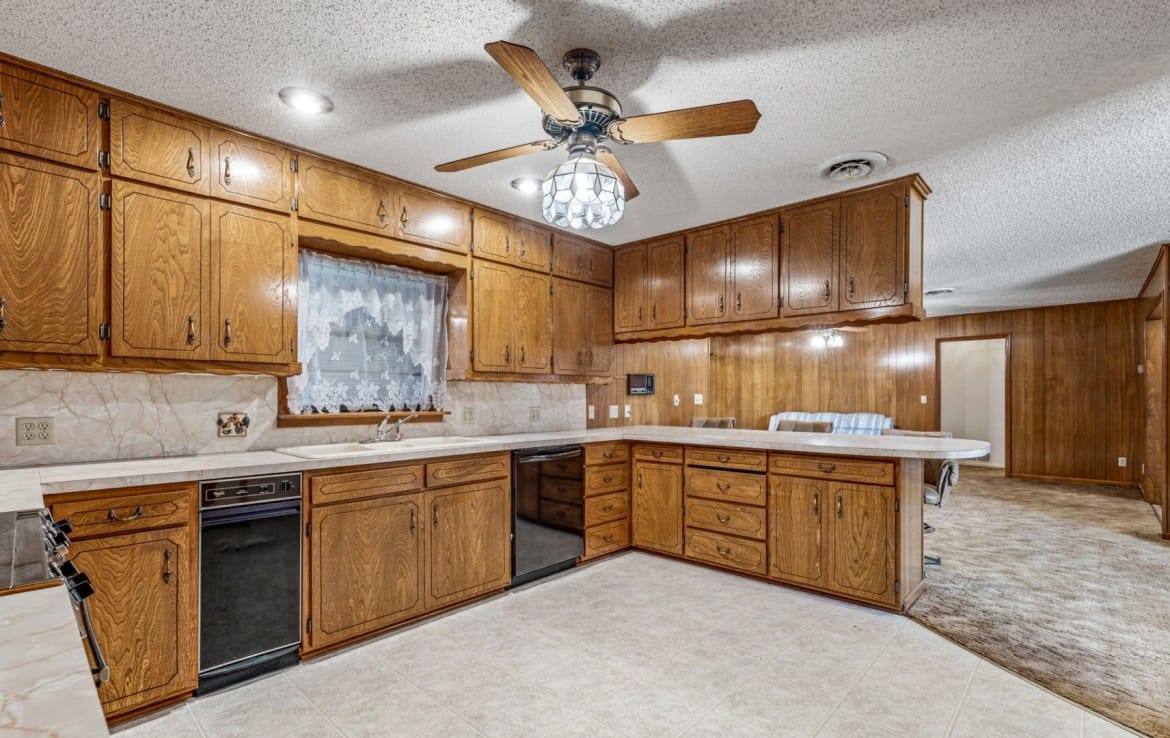 7 acres with Home in Hardeman County