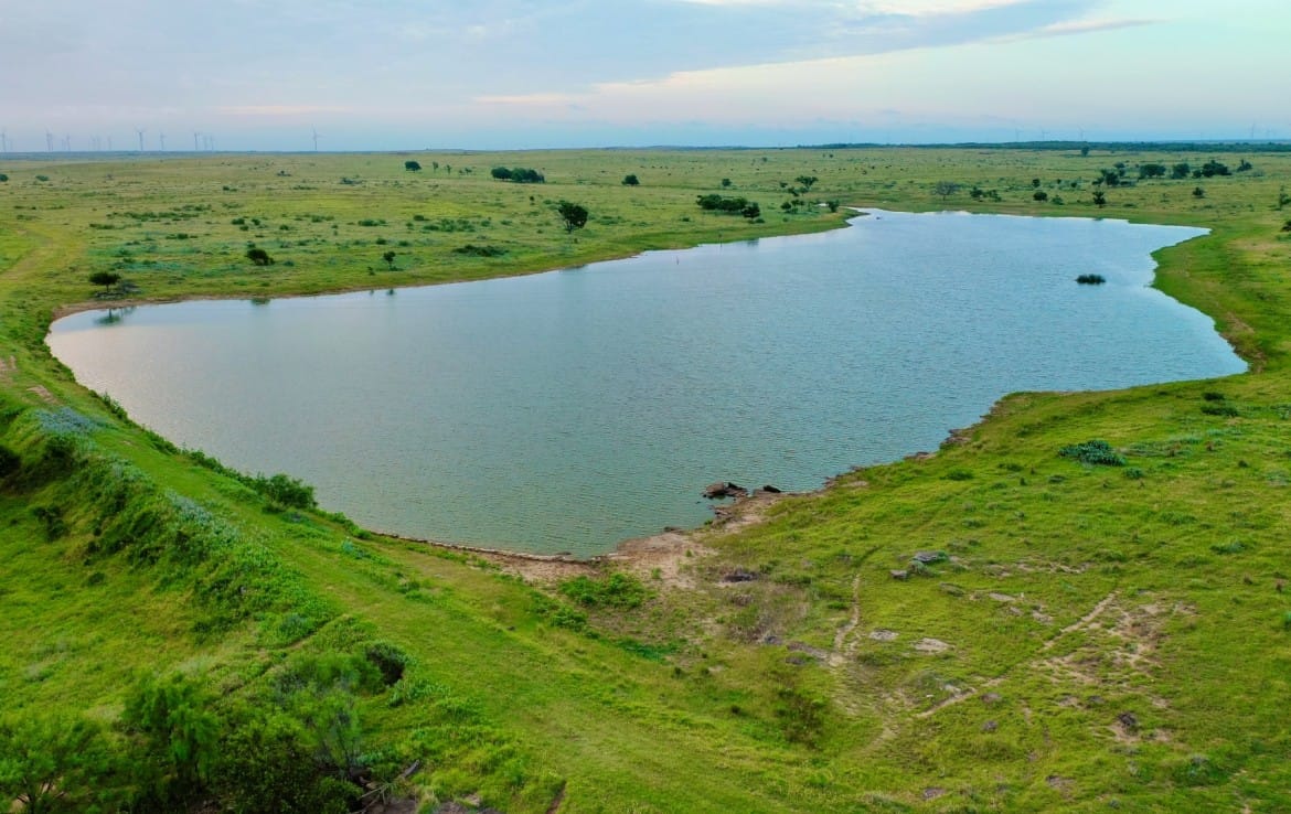 1,472 acres in Archer County