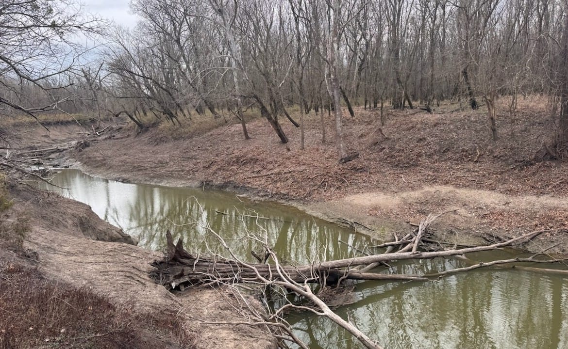 56 acres in Red River County