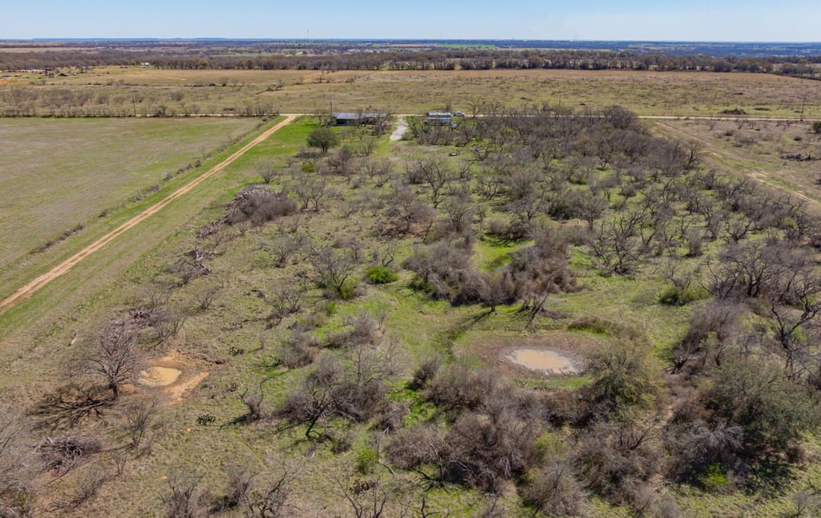 38 acres in Eastland County