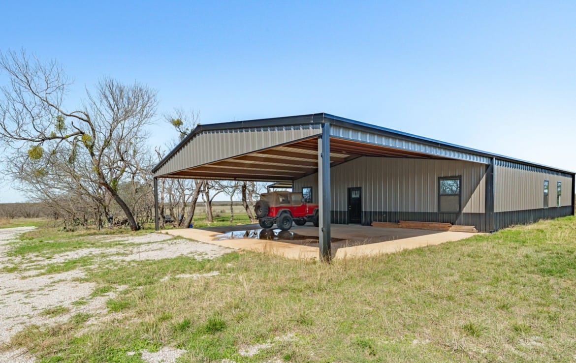 38 acres in Eastland County