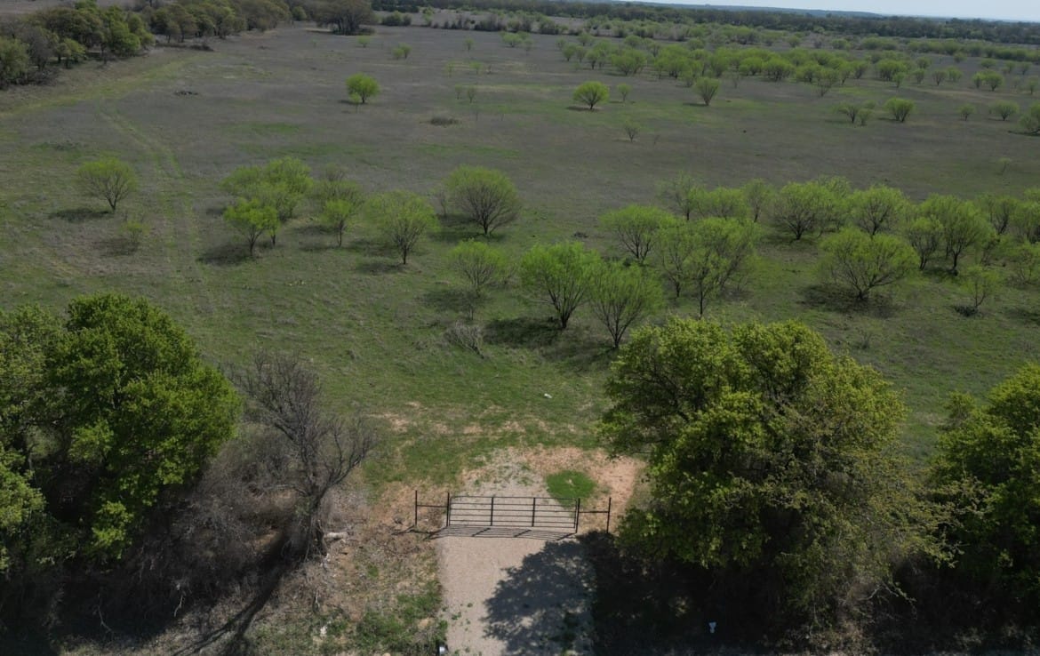 25 acres in Eastland County