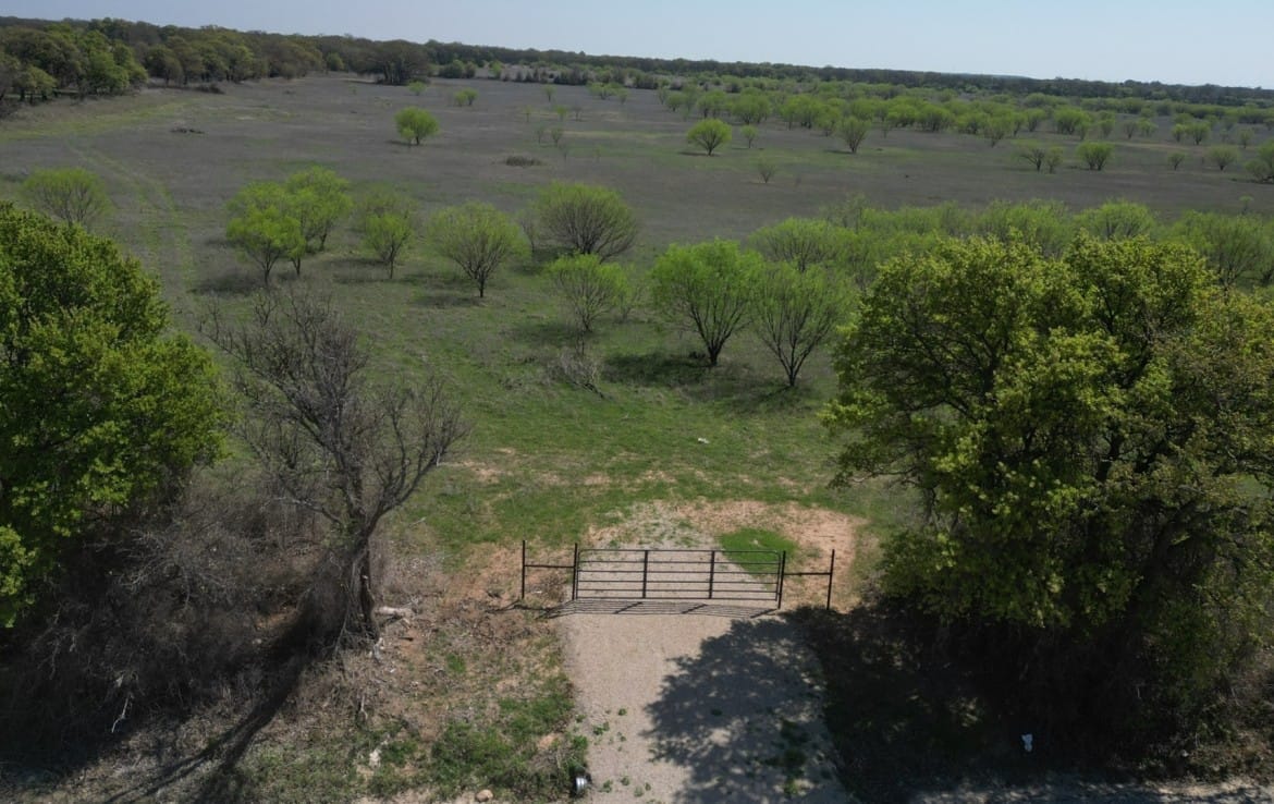 25 acres in Eastland County